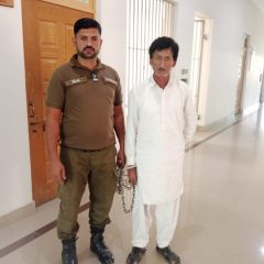 اینٹی کرپشن سرگودھا ٹیم کی کارروائی کے دوران ضلعدار محمد افضل کنگرہ گرفتار